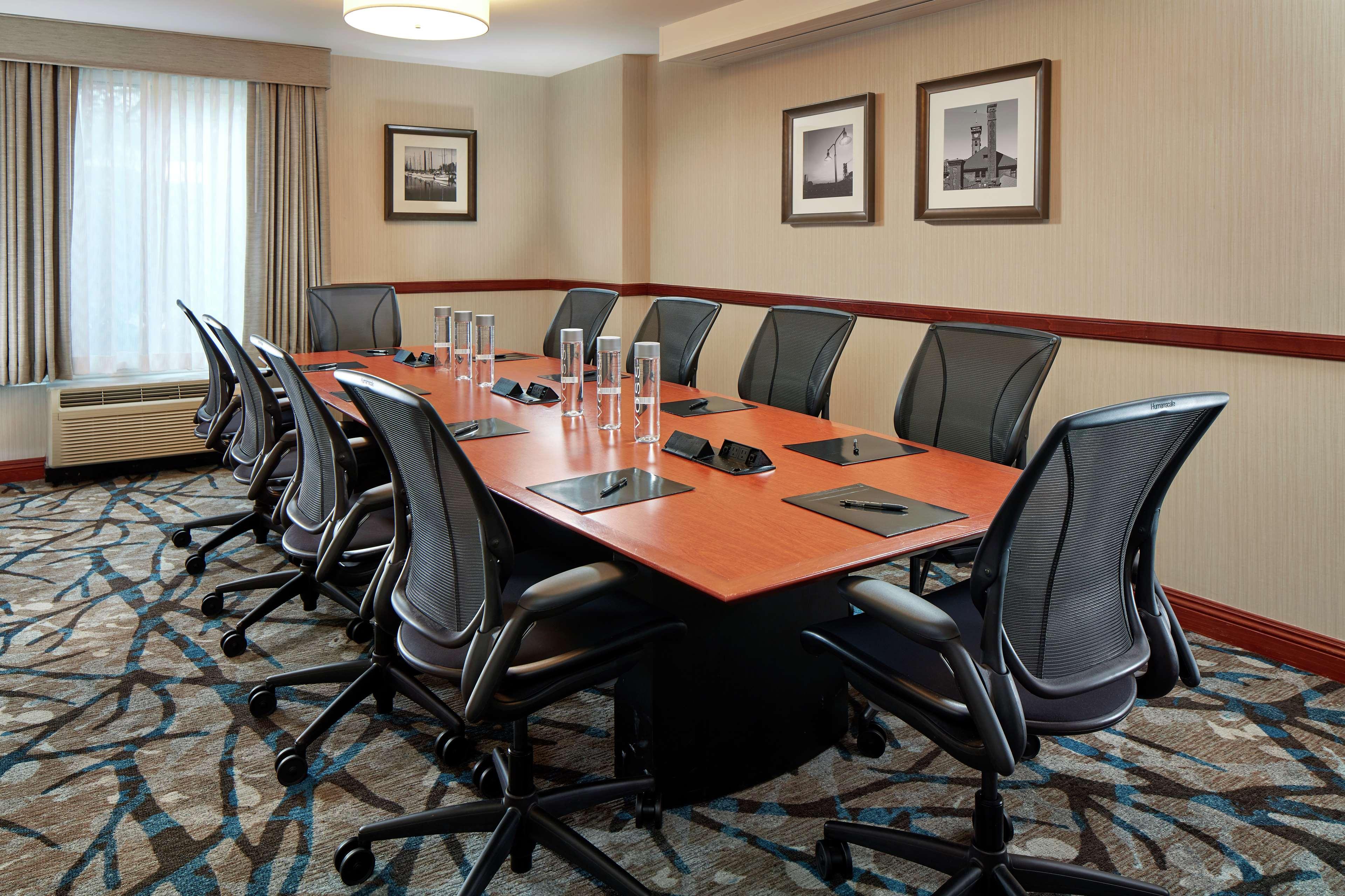 Hilton Garden Inn Portland Lake Oswego Exteriér fotografie